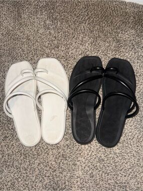 2 Billabong sandals